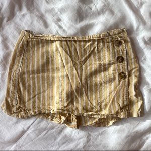 pacsun la hearts striped button front skort